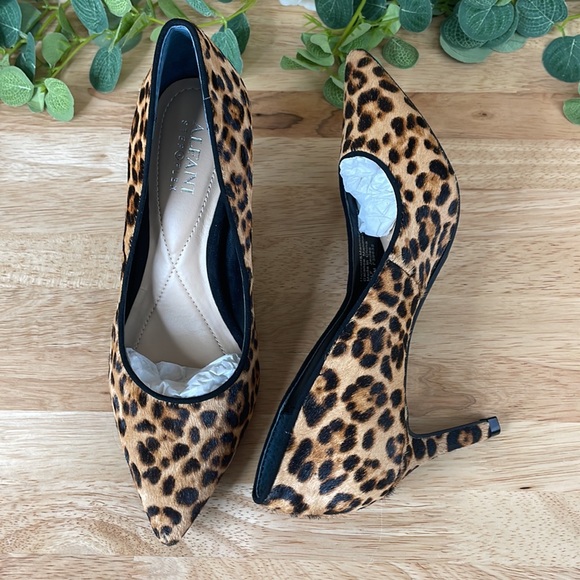 Alfani Women's Leopard Print Step 'N Flex Jeules Pumps 5.5M NWT - Picture 3 of 6